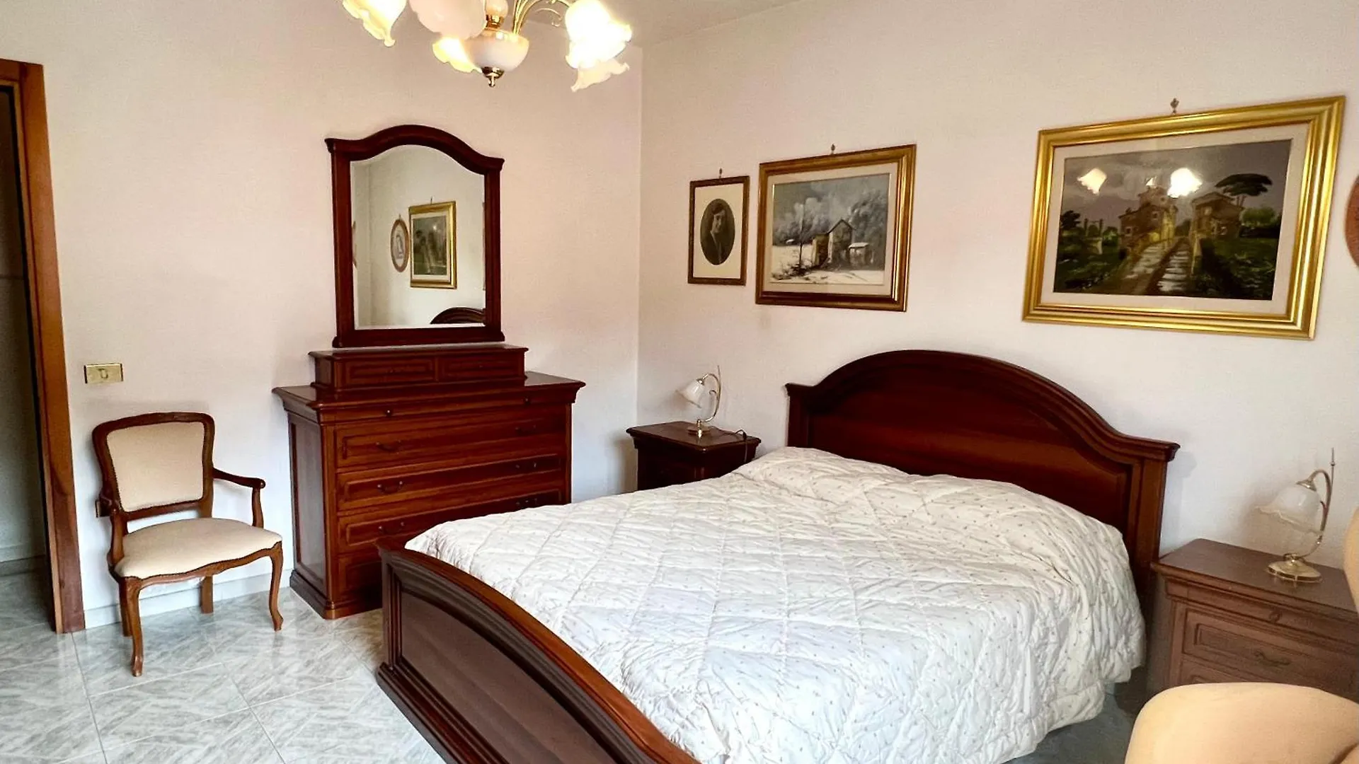 La Casa Di Luci Lägenhet Rosia 0*,