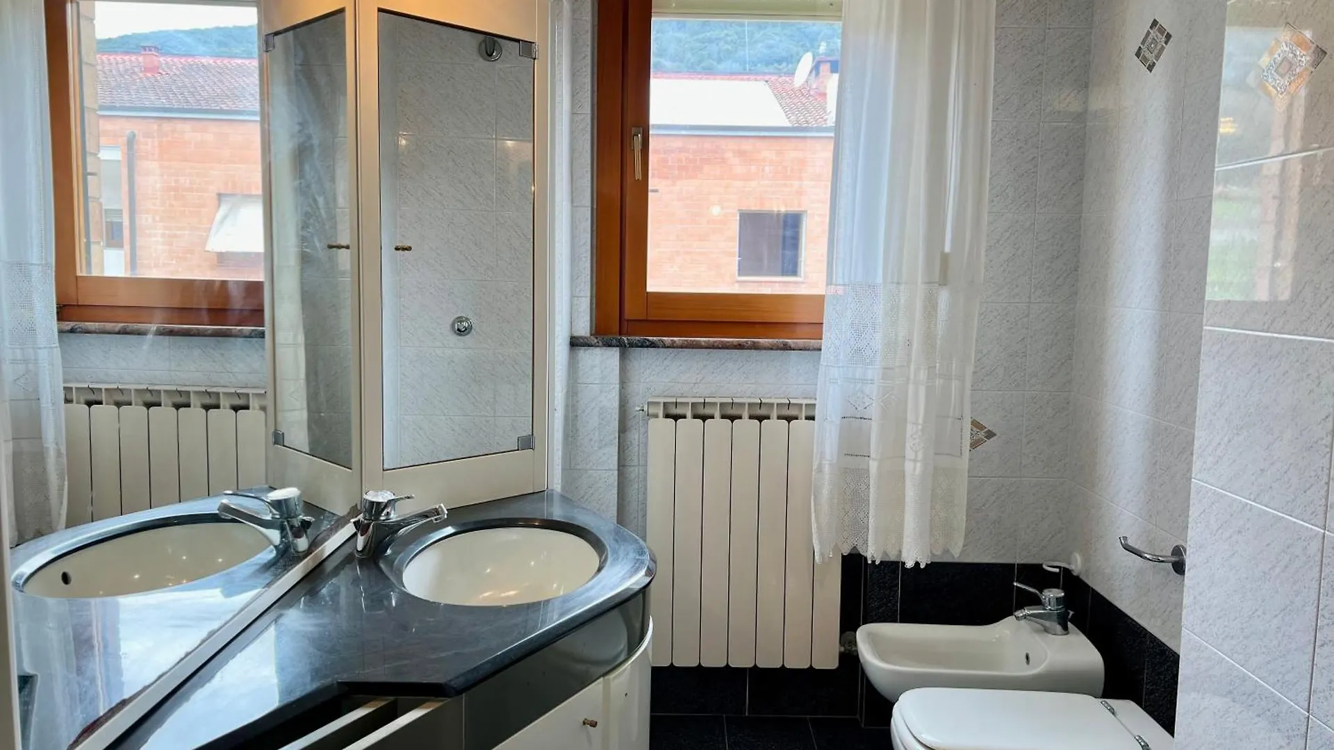 La Casa Di Luci Lägenhet Rosia 0*,