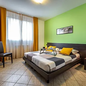 Arianna Aparthotel