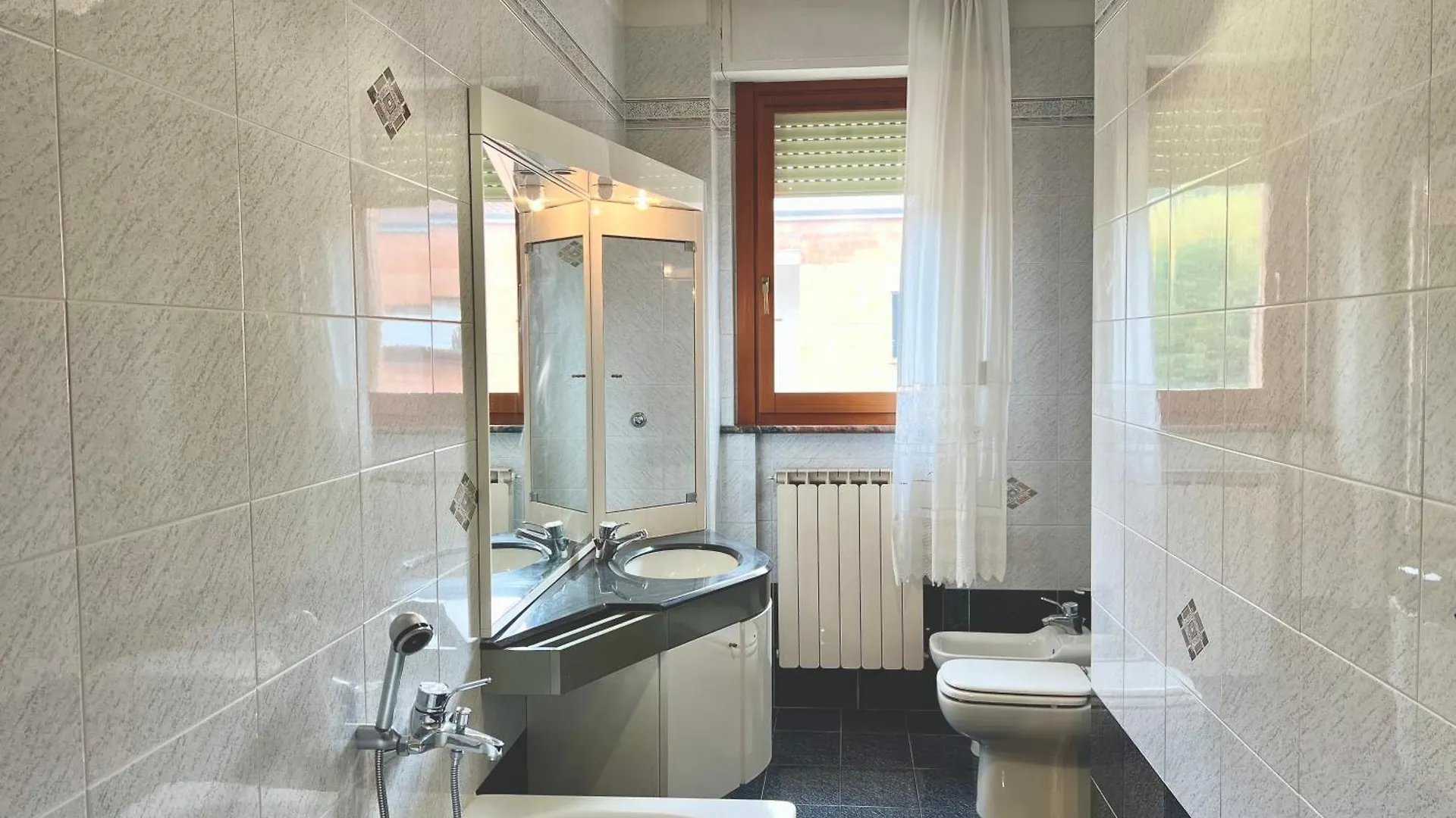La Casa Di Luci Apartment Rosia